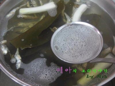 후루룩~여름을 먹었어요"담양 멸치국수"