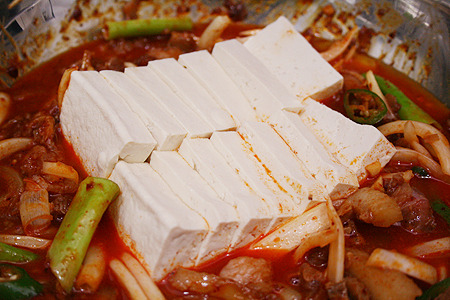 다른 찬이 필요없는 우리집 식사메뉴~! 돼지고기두부두루치기