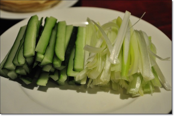 홍대맛집/마오★ 밀전병에 싸먹는 북경오리를 홍대마오에서 맛보다~~ 블랙데이엔 짜장면멱는날~~