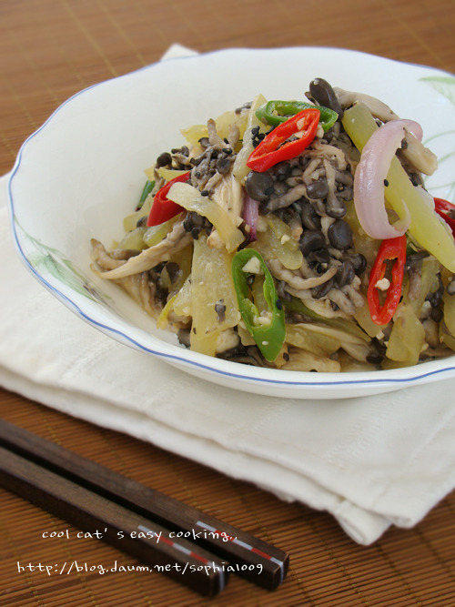 처치 곤란 수박 껍질로 만드는 맛깔난 세가지 반찬..^^