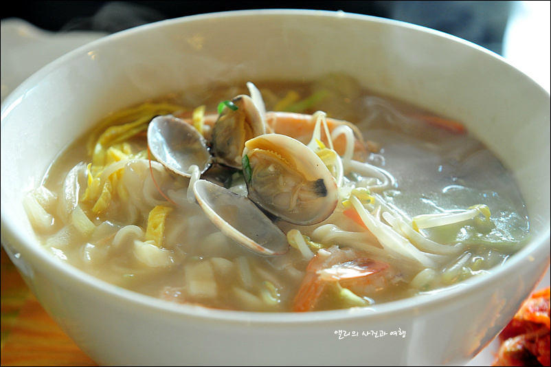탐스칼국수 이미지