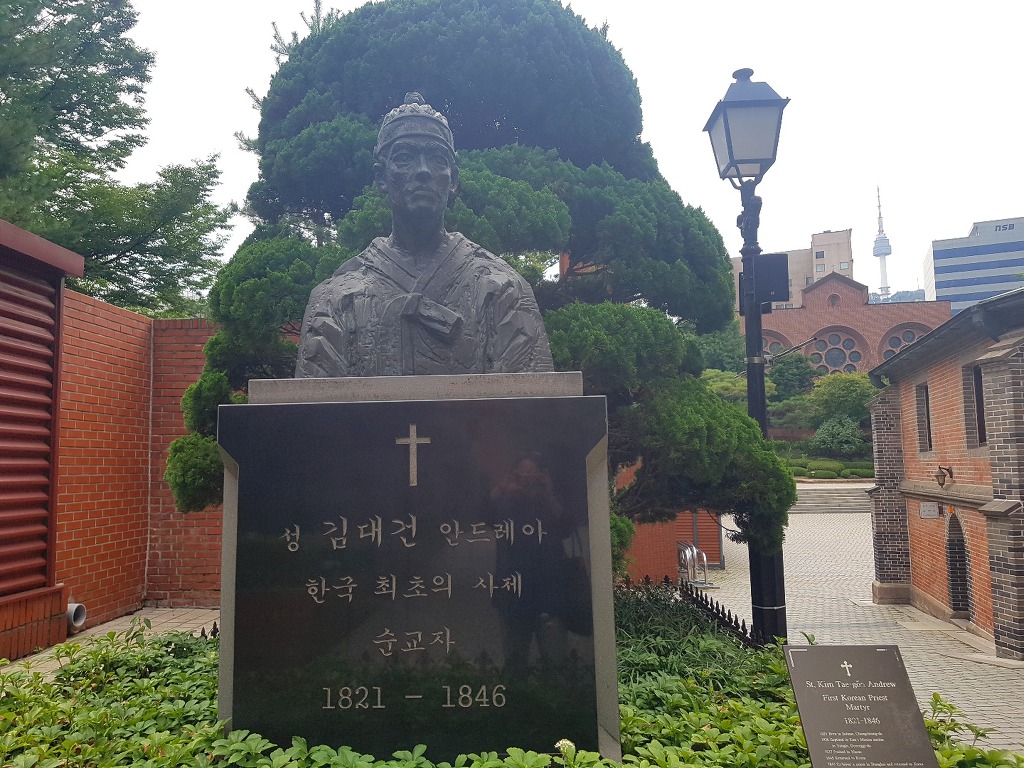 밤에 가본 명동성당