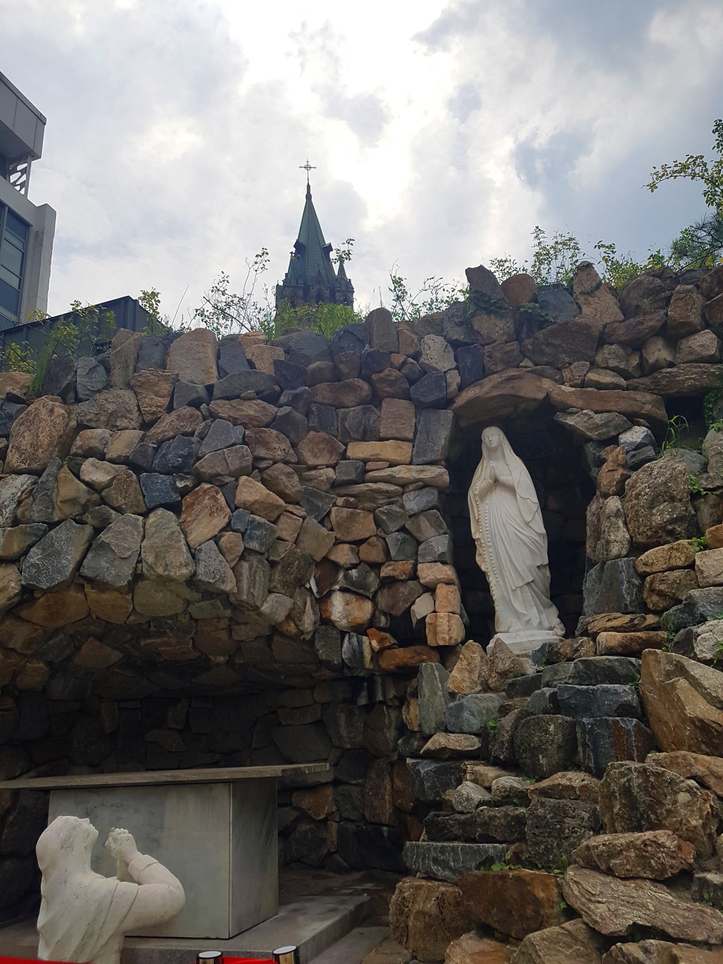 밤에 가본 명동성당