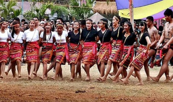 바기오에서 블링가데이축제