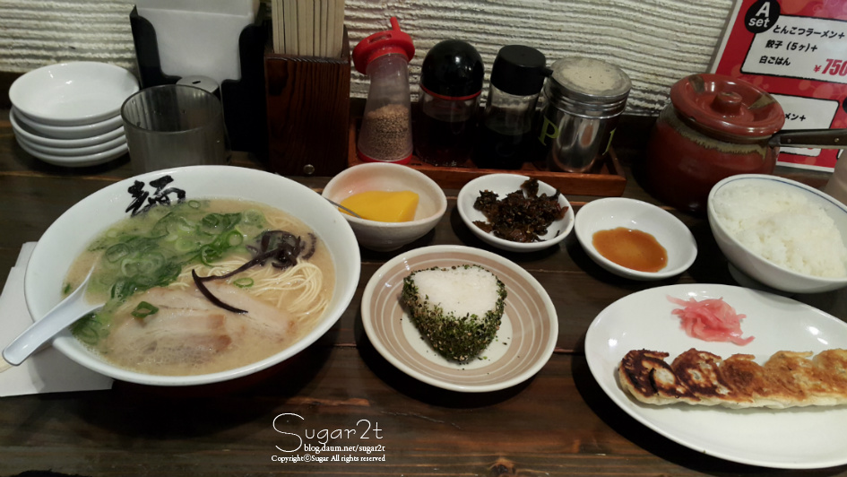 #02 커넬시티, 博多麺屋台 た組(하카타멘타이 타쿠미)