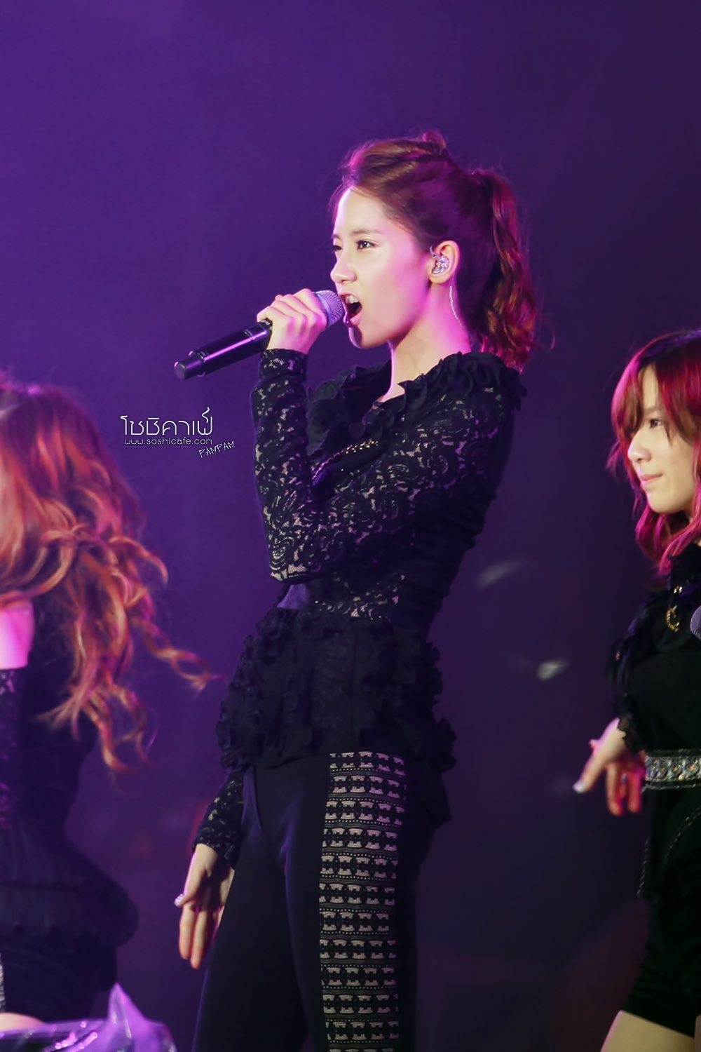 [PIC][18-08-2012]Hình ảnh mới nhất từ "SMTOWN in Seoul" của SNSD  - Page 19 15445E3C503345C10D9A9E